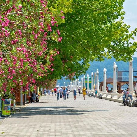 1 Квартира Люкс У Моря Sukhumi Exterior foto